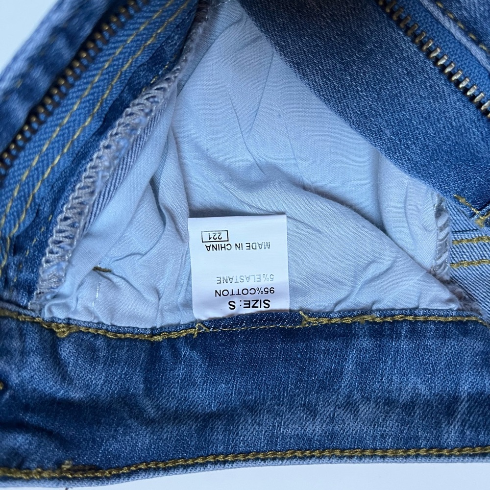 Sunflower Distressed Blue Jean Shorts sz small nwot - Picture 7 of 8
